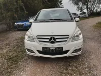 Gebraucht Mercedes B200 136 PS (100 kW) 2011 Weiß Kleinwagen