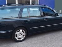 Gebraucht Mercedes E240 Avantgarde 170 PS (125 kW) 2000 Schwarz Kombi