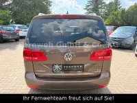 Gebraucht VW Touran Comfortline 150 PS (110 kW) 2010 Braun Van / Kleinbus