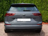 Gebraucht VW Golf VII 131 PS (96 kW) 2021 Grau Kleinwagen