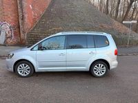 Gebraucht VW Touran Style 140 PS (102 kW) 2011 Silber Van / Kleinbus