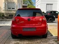 Second-hand VW Golf 115 CP (84 kW) 2004 Roșu Coupe