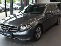 Gebraucht Mercedes E220 Avantgarde 194 PS (142 kW) 2020 Grau Limousine