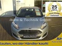 Gebraucht Ford Fiesta Trend 101 PS (74 kW) 2015 Silber metallic Kleinwagen