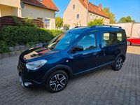 Gebraucht Dacia Dokker Celebration 115 PS (84 kW) 2018 Blau Van / Kleinbus