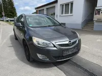 Gebraucht Opel Astra 125 PS (91 kW) 2011 Grau Kombi