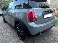 Gebraucht Mini Cooper 136 PS (100 kW) 2019 Grau Kleinwagen