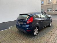 Gebraucht Ford Fiesta Trend 60 PS (44 kW) 2010 Blau Kleinwagen