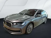 Gebraucht Skoda Superb LAURIN & KLEMENT 150 PS (110 kW) 2025 Grau Kombi