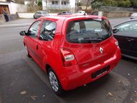 Gebraucht Renault Twingo 58 PS (42 kW) 2010 Rot Kleinwagen