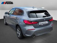 Gebraucht BMW 118 Advantage 136 PS (100 kW) 2024 Skyscraper grau (metallic) Kleinwagen