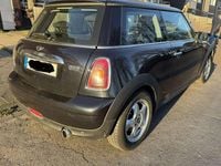 Second-hand Mini ONE 95 CP (69 kW) 2008 Negru Hatchback