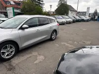Gebraucht Ford Focus Cool & Connect 120 PS (88 kW) 2020 Silber Limousine