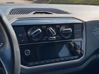 Second-hand VW up! 60 CP (44 kW) 2017 Alb Hatchback