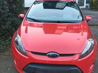 Gebraucht Ford Fiesta 60 PS (44 kW) 2014 Rot Kleinwagen