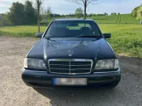 Gebraucht Mercedes C180 122 PS (89 kW) 1994 Schwarz Limousine