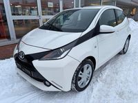 Gebraucht Toyota Aygo 69 PS (50 kW) 2017 Weiß Kleinwagen