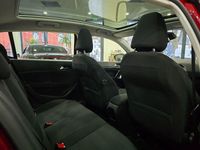 Gebraucht Peugeot 308 Active 125 PS (91 kW) 2014 Rot Limousine