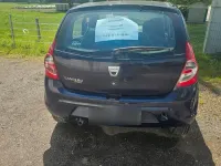Używany Dacia Sandero 75 KM (55 kW) 2010 Niebieski Hatchback