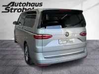 Gebraucht VW Multivan Style 150 PS (110 kW) 2024 Silber Van / Kleinbus