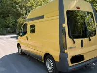 Second-hand Renault Trafic 80 CP (58 kW) 2006 Galben Monovolum