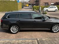 Gebraucht VW Passat Highline 193 PS (141 kW) 2018 Grau Kombi