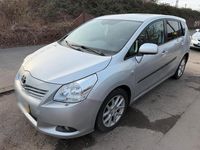 Gebraucht Toyota Verso 150 PS (110 kW) 2010 Silber Van / Kleinbus