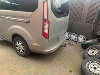 Gebraucht Ford Tourneo Titanium 155 PS (114 kW) 2013 Gold Van / Kleinbus