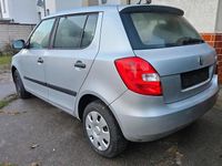 Gebraucht Skoda Fabia 70 PS (51 kW) 2009 Silber Kleinwagen