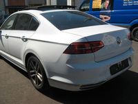 Gebraucht VW Passat R-line 150 PS (110 kW) 2017 Weiß Limousine