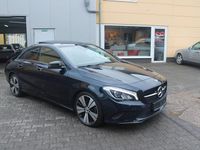 Gebraucht Mercedes CLA220 Night 184 PS (135 kW) 2018 Blau Limousine