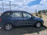 Gebraucht Kia Carens 144 PS (105 kW) 2009 Blau Van / Kleinbus