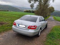 Gebraucht Mercedes E220 Avantgarde 170 PS (125 kW) 2011 Grau Limousine