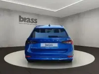 Gebraucht Skoda Octavia Ambition 150 PS (110 kW) 2022 Raceblau metallic Kombi
