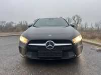 Gebraucht Mercedes A180 116 PS (85 kW) 2020 Schwarz Limousine