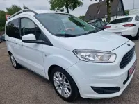 Gebraucht Ford Tourneo Courier Titanium 101 PS (74 kW) 2015 Weiß Van / Kleinbus