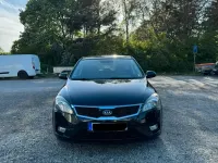 Używany Kia Ceed 140 KM (102 kW) 2011 Czarny Hatchback
