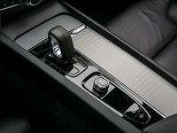 gebraucht Volvo XC60 T6 AWD Recharge Core Gebrauchtwagen