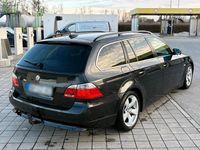 Gebraucht BMW 525 197 PS (144 kW) 2006 Schwarz Kombi