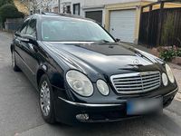 Gebraucht Mercedes E220 150 PS (110 kW) 2004 Schwarz Limousine