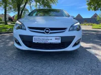 Gebraucht Opel Astra 101 PS (74 kW) 2013 Weiß Limousine
