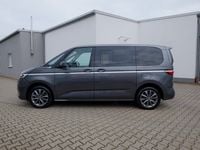 Gebraucht VW T7 Style 150 PS (110 kW) 2023 Grau Van