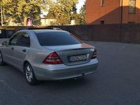 Gebraucht Mercedes 220 156 PS (114 kW) 2004