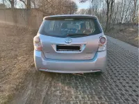 Gebraucht Toyota Verso 143 PS (105 kW) 2011 Silber Van / Kleinbus