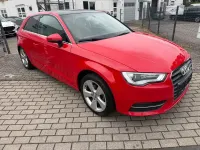 Gebraucht Audi A3 Ambition 125 PS (91 kW) 2014 Rot Kleinwagen