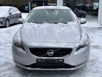 Gebraucht Volvo V40 Kinetic 114 PS (83 kW) 2013 Silber Limousine
