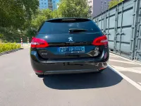 Gebraucht Peugeot 308 120 PS (88 kW) 2016 Schwarz Kombi