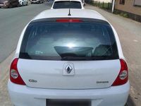 Second-hand Renault Clio II 75 CP (55 kW) 2011 Alb Hatchback