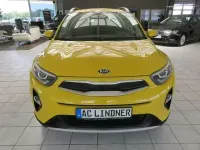 Gebraucht Kia Stonic Vision 120 PS (88 kW) 2018 Gelb SUV