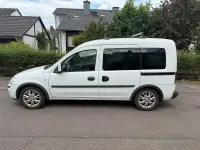 Gebraucht Opel Combo 101 PS (74 kW) 2010 Weiß Van / Kleinbus